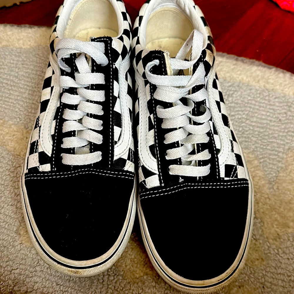 Vans checkered platform
